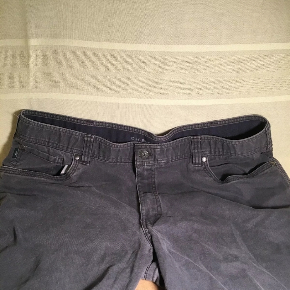G.H. Bass & Co. Men's 40 x 32 Khakis BLUE